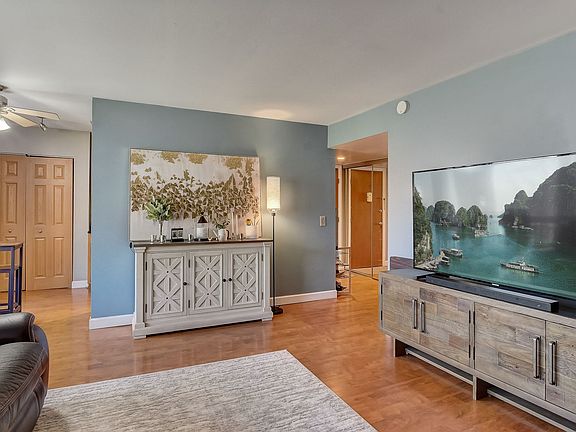 5th image of 5507 Lakeside Dr APT 1A