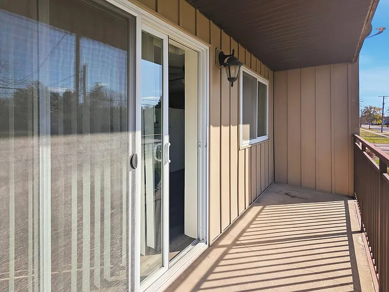 350 S Main St #6 — Photo 9