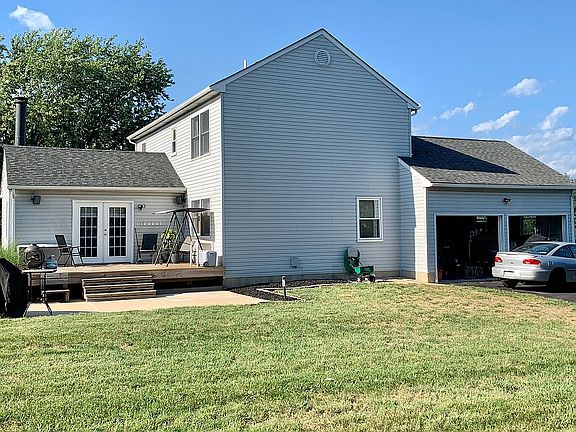 5th image of 908 Waterlilly Ln