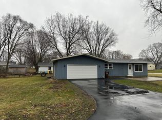 307 Grant St, Harvard, IL 60033