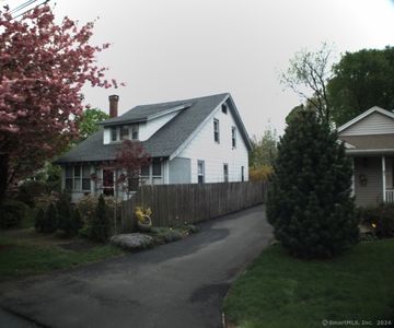 35 Pauline St, Stratford, CT, 06615