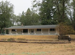 1420 Sleepy Hollow Loop, Grants Pass, OR 97527