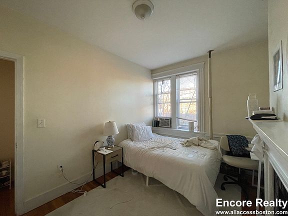 5th image of 62A Egmont St #U3