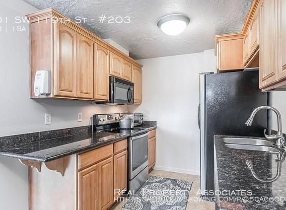 3rd image of 101 SW 119th St APT 203