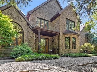 117 Briar Hill Dr, Zelienople, PA 16063