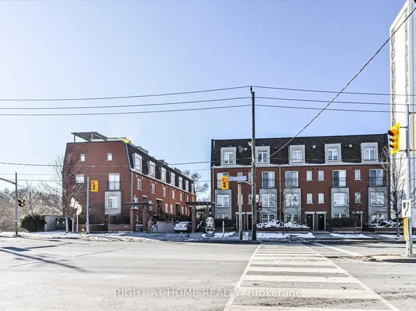 870 Jane St #212, Toronto, ON M6N 4C2