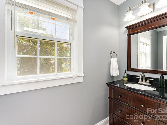 5th image of 311 Dover Ave