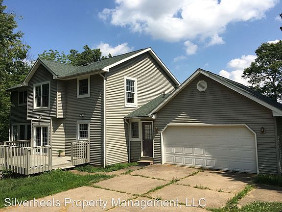 2nd image of 128 Arrow Dr