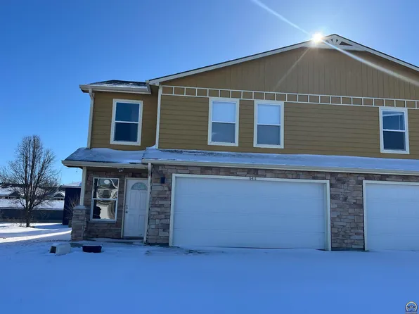 3413 NW 49th St, Topeka, KS 66618