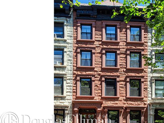 2nd image of 31 W 76th St
