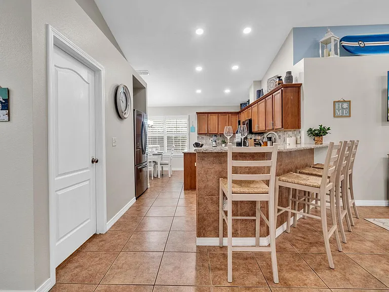 261 Sandy Cay Dr — Photo 11