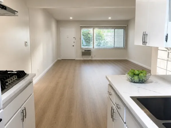351 Riverdale Dr APT 11, Glendale, CA 91204