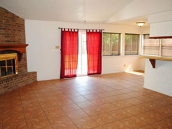 4th image of 5534 Thornwood Cir