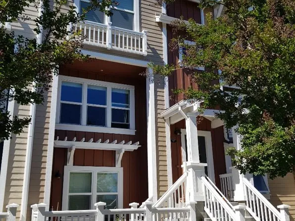 1903 Newbury Dr, Mountain View, CA 94043