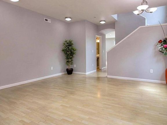 3rd image of 5242 Vera Ln
