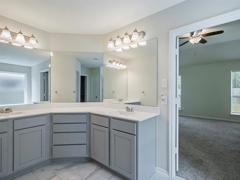 3227 Fairhaven Ln — Photo 22