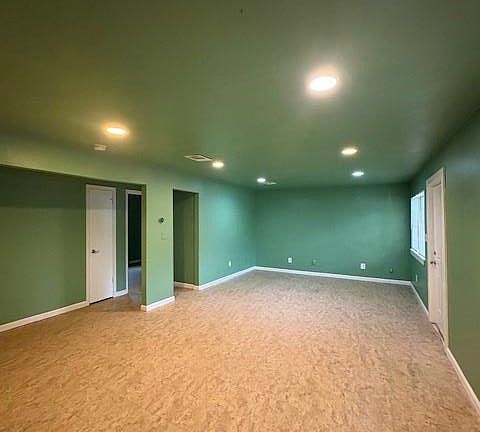 3rd image of 606 Guadalimar St