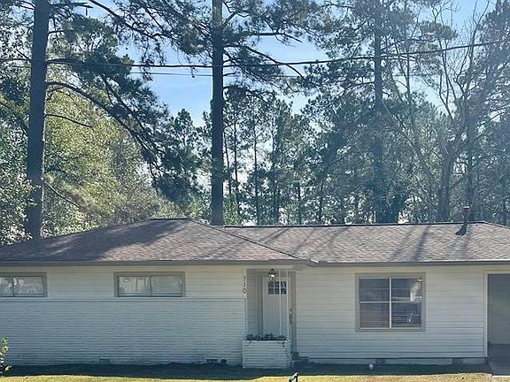 2nd image of 710 Burnaman St