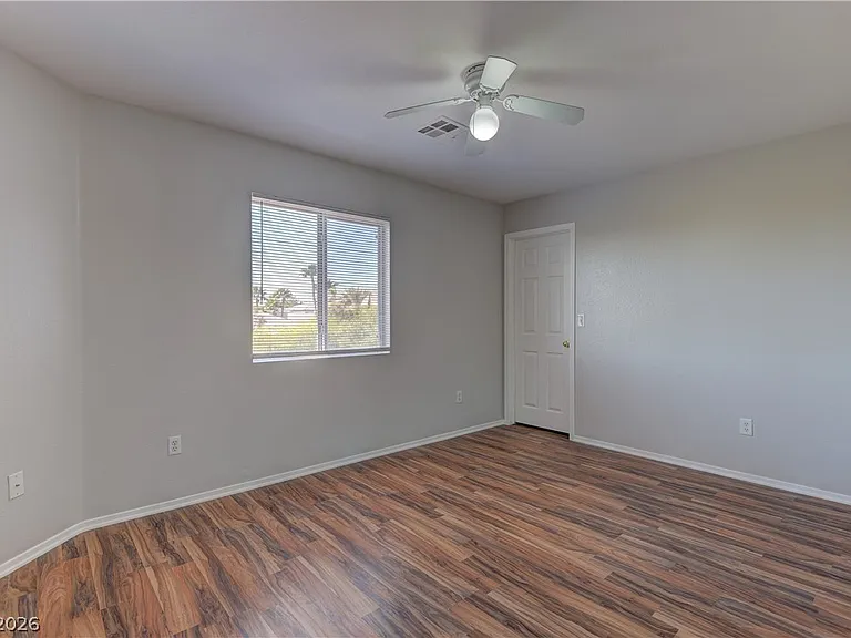 10753 Pipers Cove Ln — Photo 16