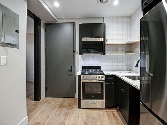3rd image of 194 Clarkson Ave APT 3B
