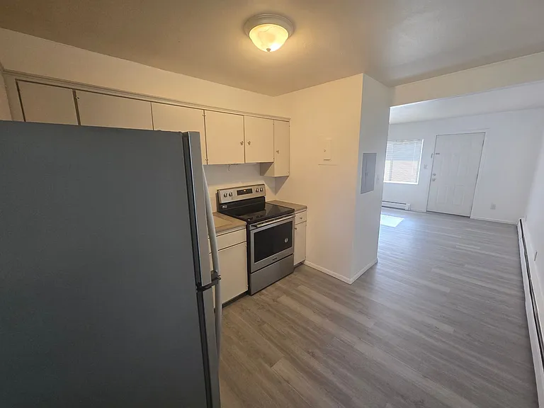 803 Yuma St — Photo 12