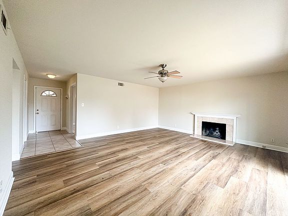 4th image of 1307 Sierra Mar Dr