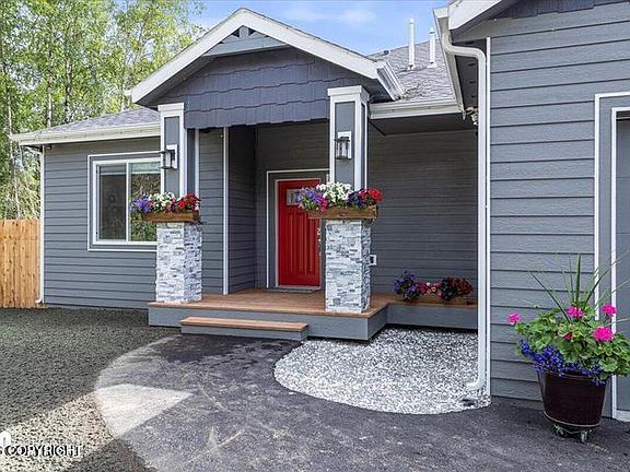 2nd image of 2676 W Longview Cir