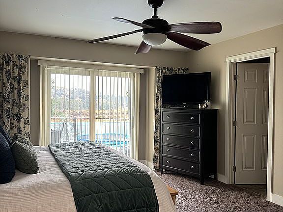 5th image of 3210 Rosemont Way