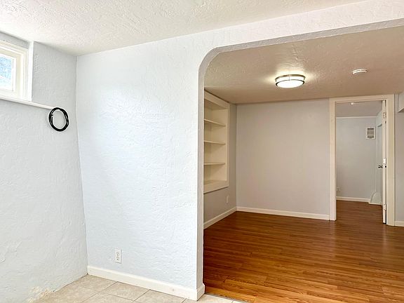 5th image of 408 Winchester St APT 1