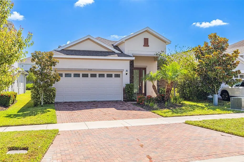 3 bed, 2.0 bath, 1932 sqft, $2,700 — Photo 1