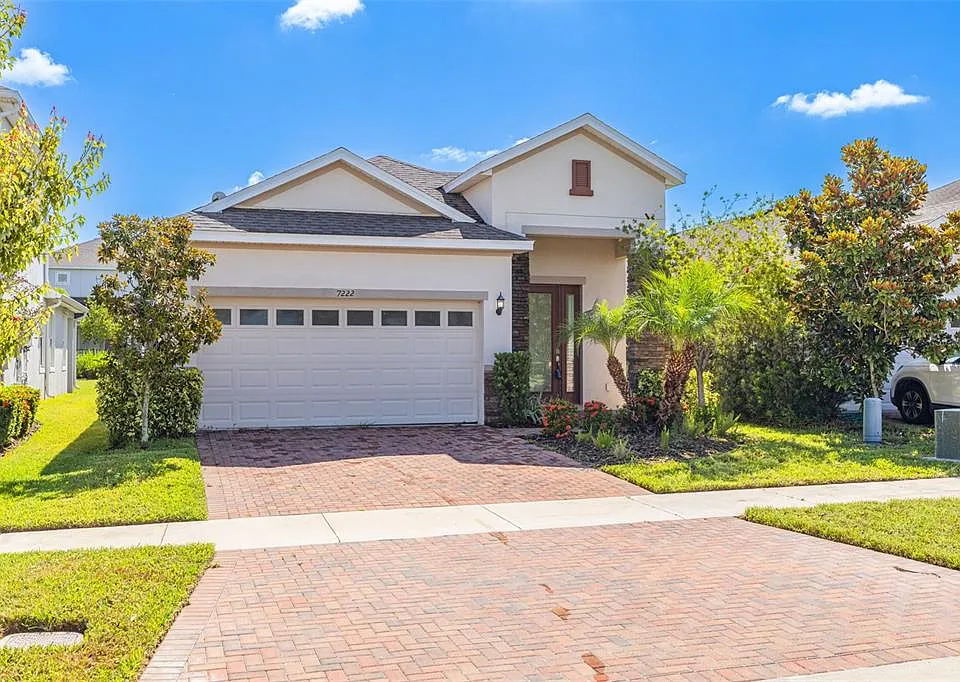 7222 Paradiso Dr