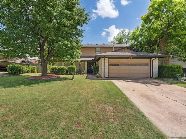 8008 NW 27th St, Bethany, OK 73008