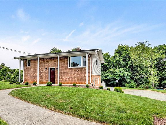 5th image of 103 Beverly Hills Cir