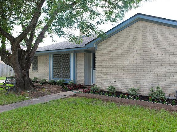Home features alarm system, electric gate, recent 16 SEER A/C & heating furnance with 10 yr transfer
