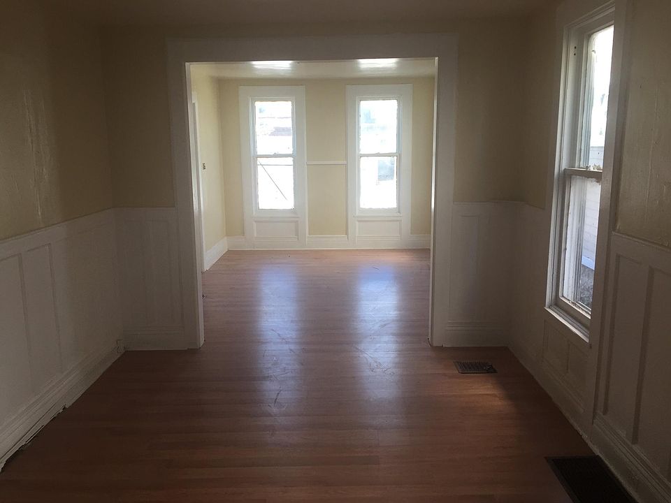 Duplex in Buffalo 407 Massachusetts Ave Buffalo NY Zillow