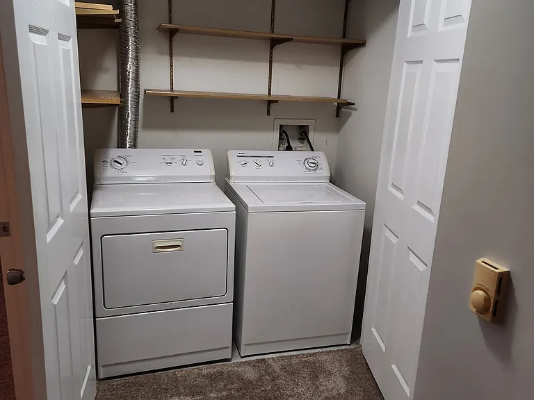 360 Leah Ln — Photo 16