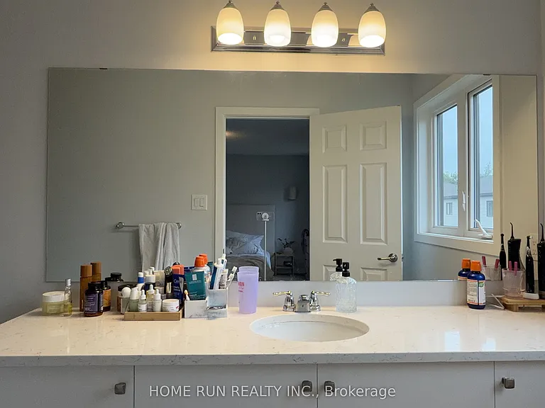 219 Billrian Cres — Photo 14