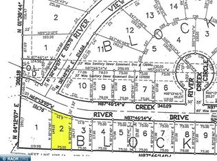 2 River Creek Dr, Hibbing, MN 55746