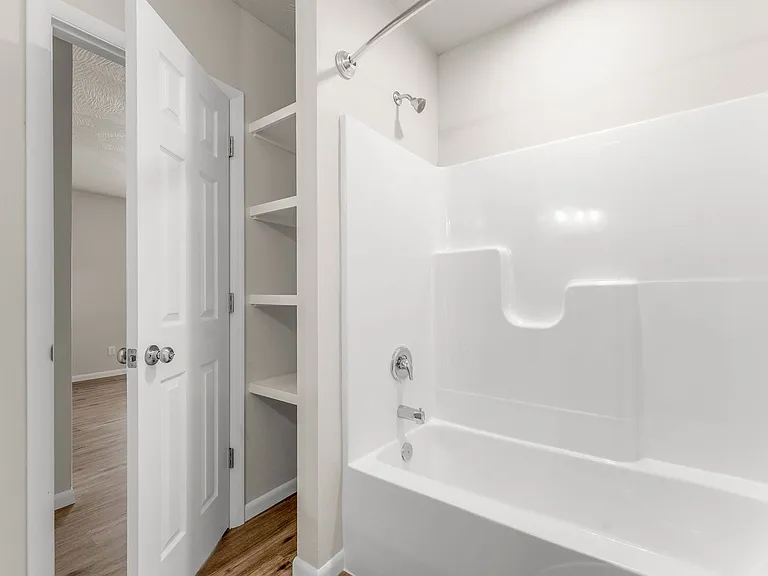 514 S Fort Ave — Photo 13