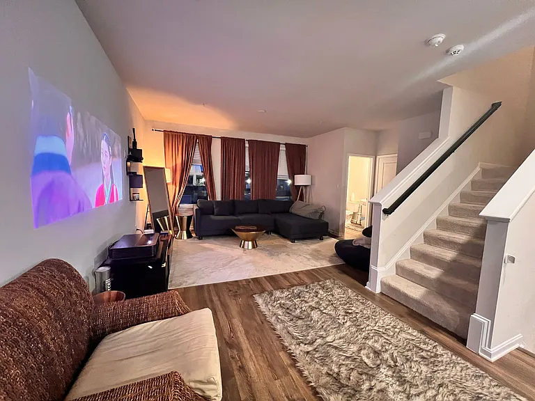 2067 Hinshaw Dr — Photo 6