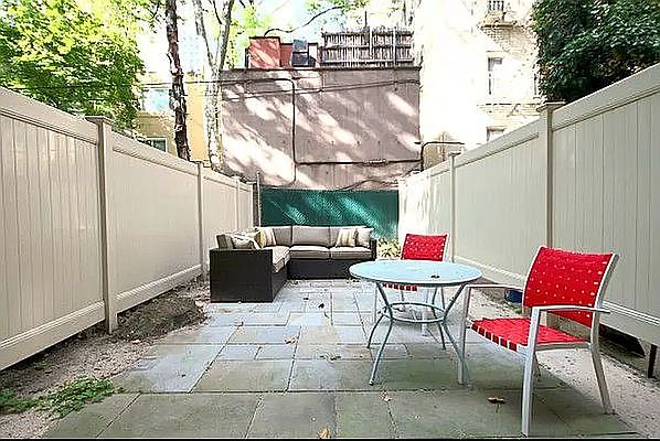 1st image of 247 E 52nd St APT 1C