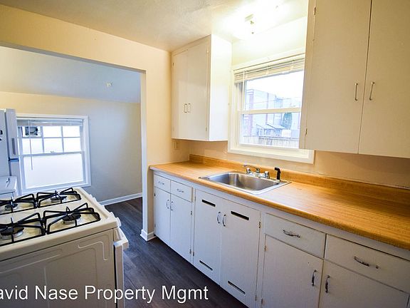 5th image of 6932 N Fessenden St #11918977