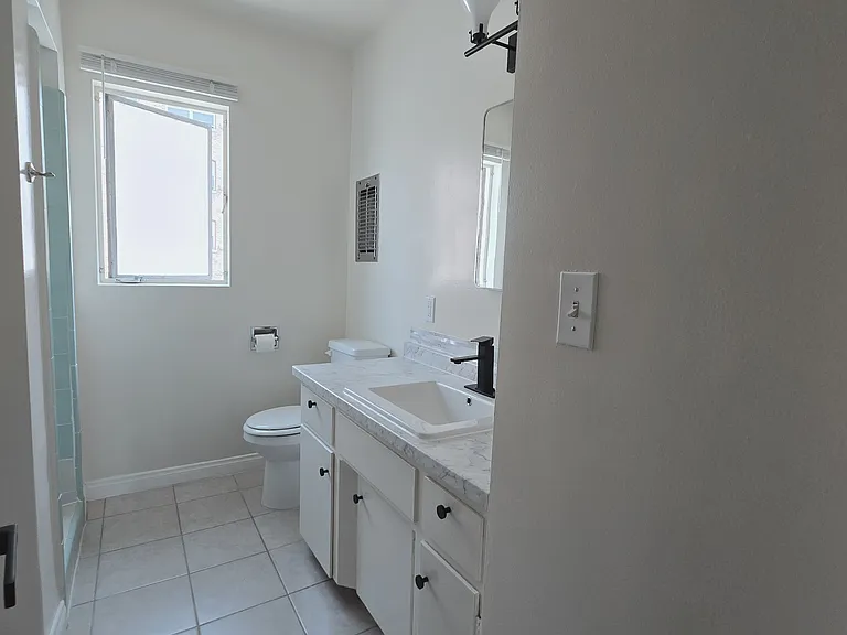 526 S Saint Andrews Pl #28 — Photo 52