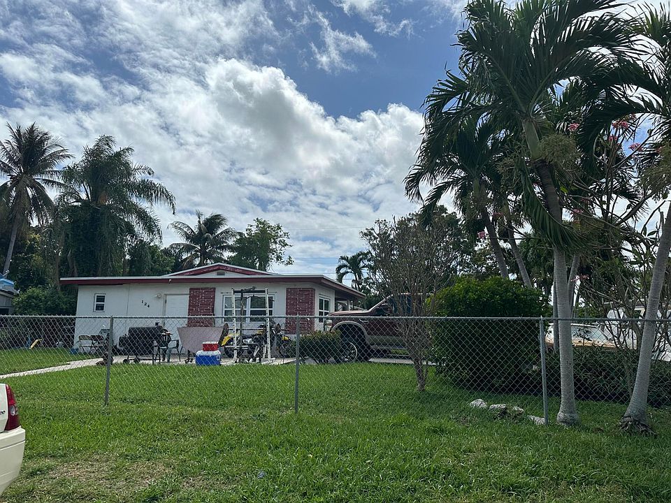 2nd image of 124 SW 8th Street