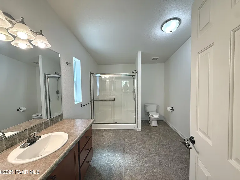 1116 Samantha St — Photo 20