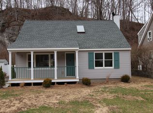 117 Putnam Rd, Garrison, NY 10524