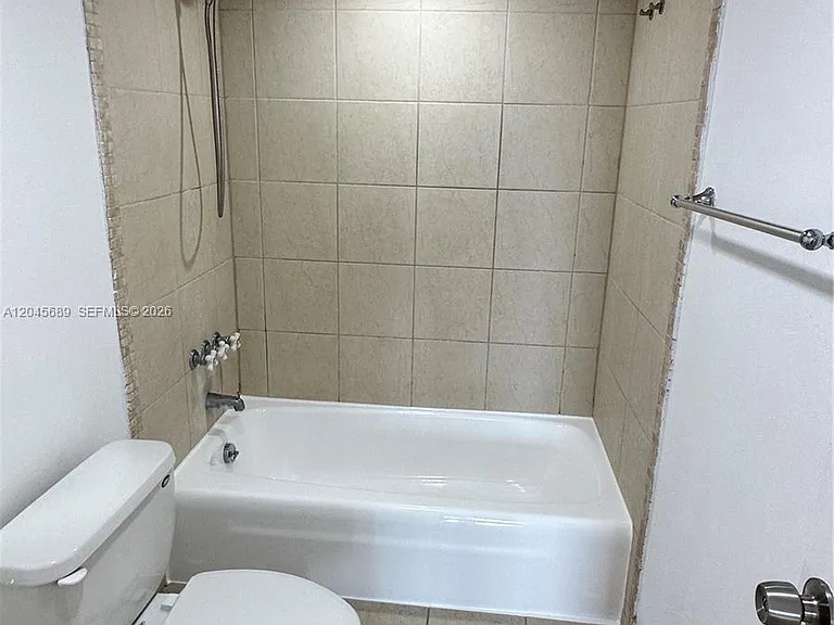 2333 Brickell Ave #1610 — Photo 9