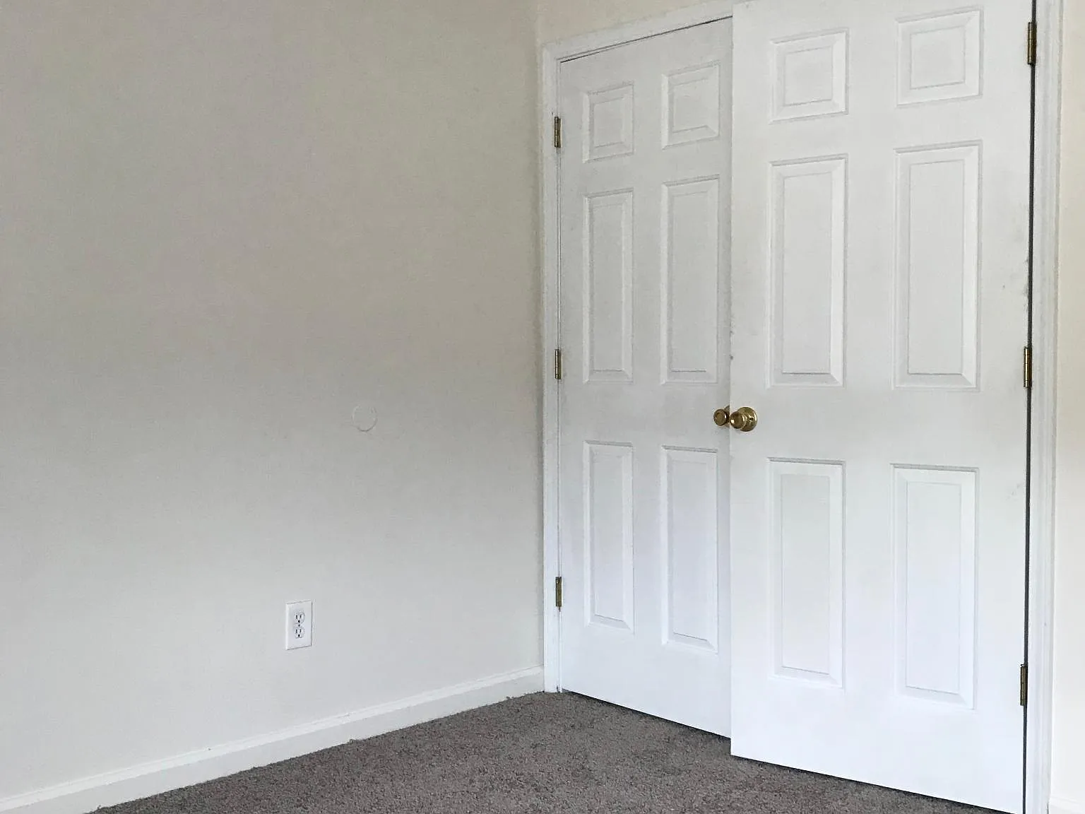 2 bed, 2.5 bath, 1200 sqft, $1,595 — Photo 4