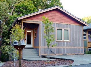 711 Katie Ln, Hood River, OR 97031