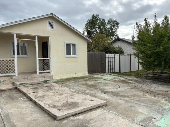 315 E Ferguson Avenue, Visalia, CA 93291